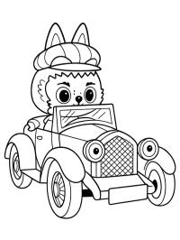 Лабубу в автомобілі